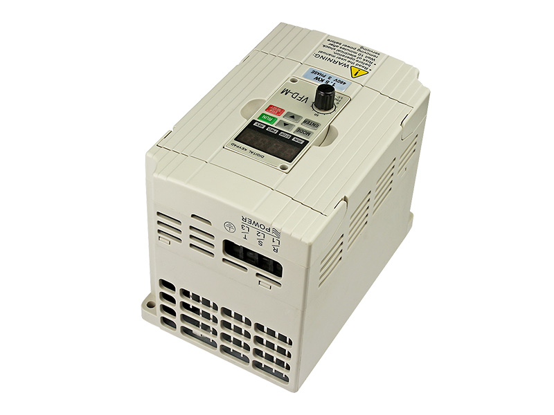 8000S通用變頻器，變頻調(diào)速器，變頻器廠家，電機(jī)變頻器，三相變頻器