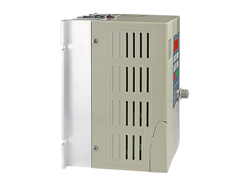 4000H通用變頻器，變頻器三相380V，變頻器廠家，電機(jī)變頻器