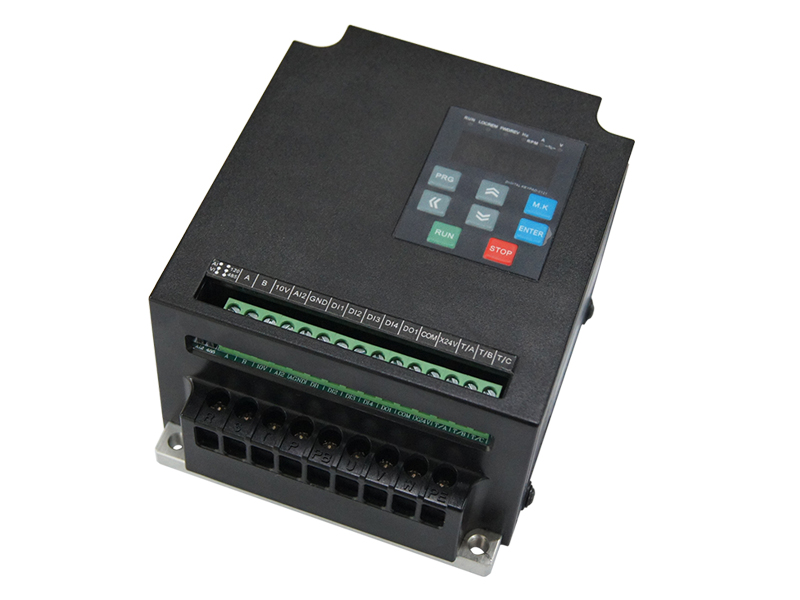 DFL500D通用變頻器，小體變頻器，變頻調(diào)速器，變頻器生產(chǎn)廠家